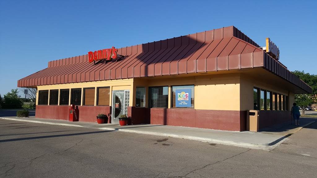 Dennys | restaurant | 1500 SW Wanamaker Rd, Topeka, KS 66604, USA | 7852715599 OR +1 785-271-5599