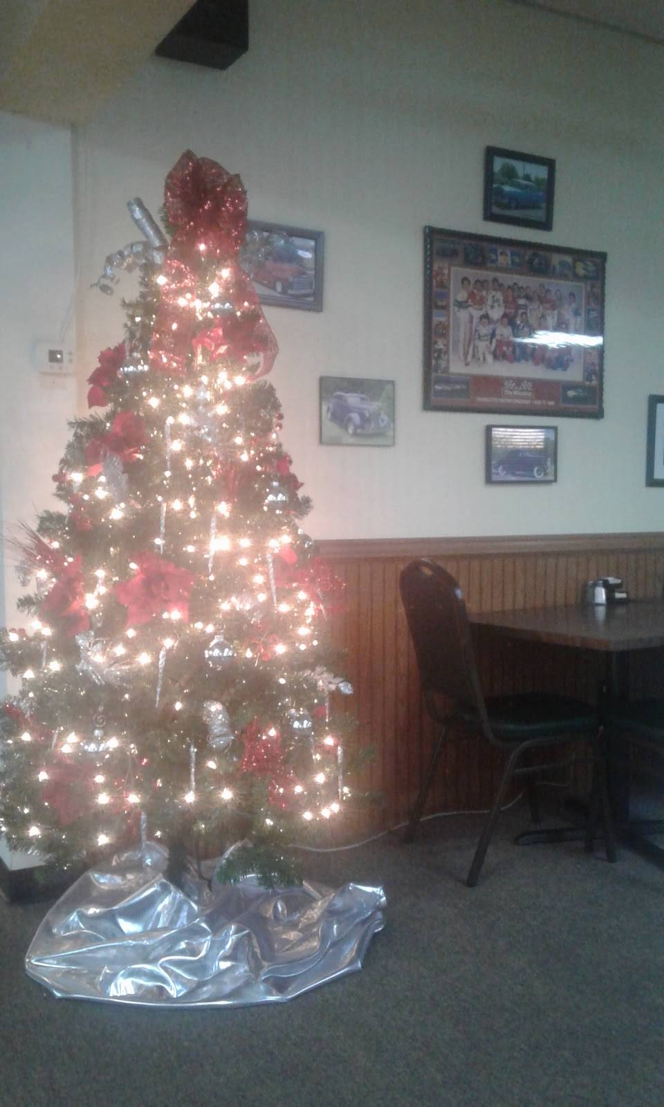 Village Inn | restaurant | 107 S Catherine St, Pickens, SC 29671, USA | 8648789170 OR +1 864-878-9170