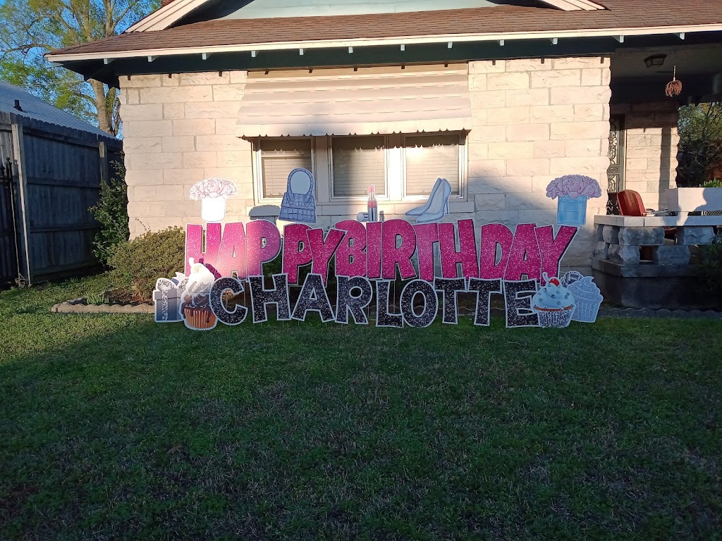 Celebritys Soul Food | restaurant | 431 S Highland St Ste 105, Memphis, TN 38111, USA | 9015870125 OR +1 901-587-0125