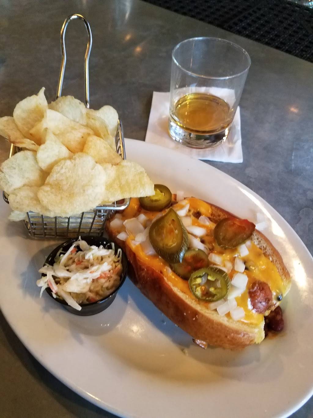 Highline RxR | restaurant | 2010 Crystal Dr, Arlington, VA 22202, USA | 7034132337 OR +1 703-413-2337