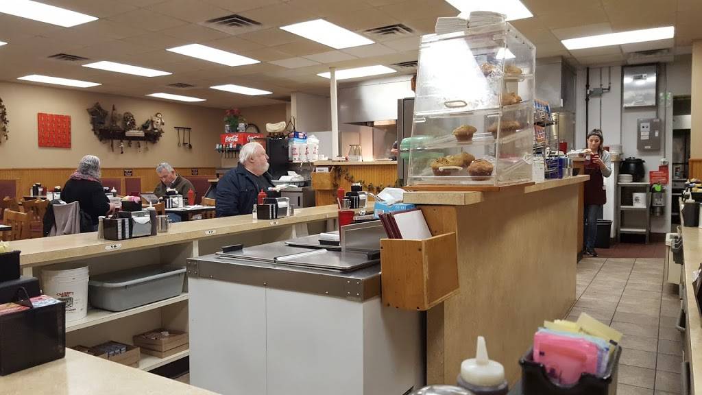 Chuck Wagon Restaurant | restaurant | 3302, 12 Church St, Ellington, CT 06029, USA | 8608723950 OR +1 860-872-3950