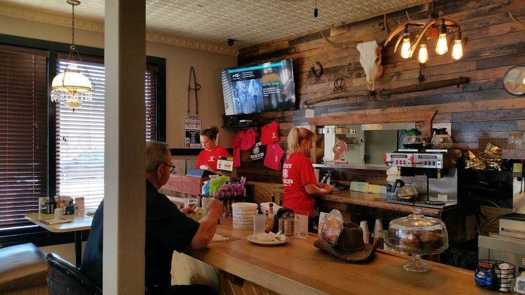 Joes Horseshoe Diner | restaurant | 111 E Flint St, Lyndon Station, WI 53944, USA | 6086665050 OR +1 608-666-5050