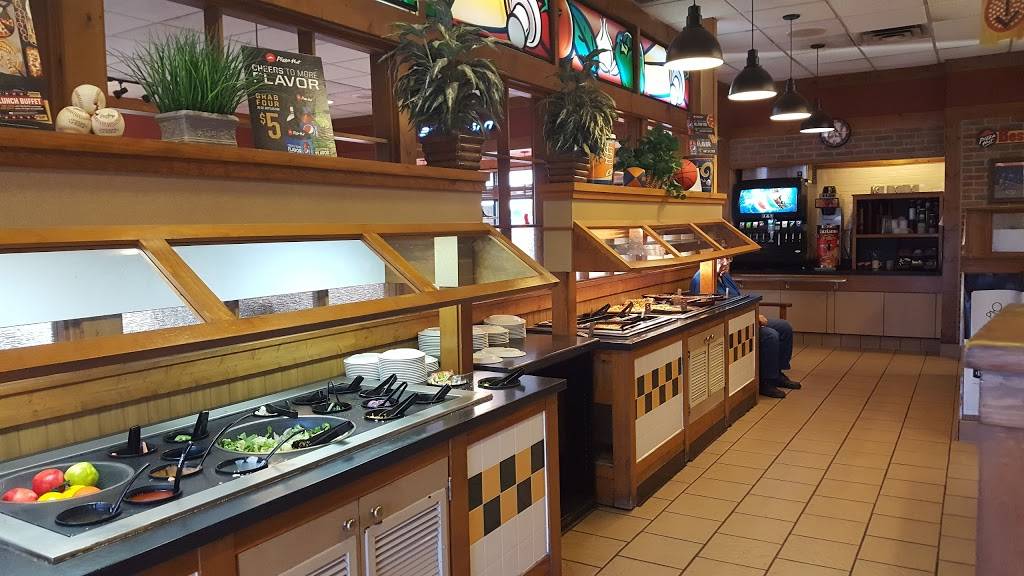 Pizza Hut | meal takeaway | 608 N Bluff Rd, Collinsville, IL 62234, USA | 6183459041 OR +1 618-345-9041