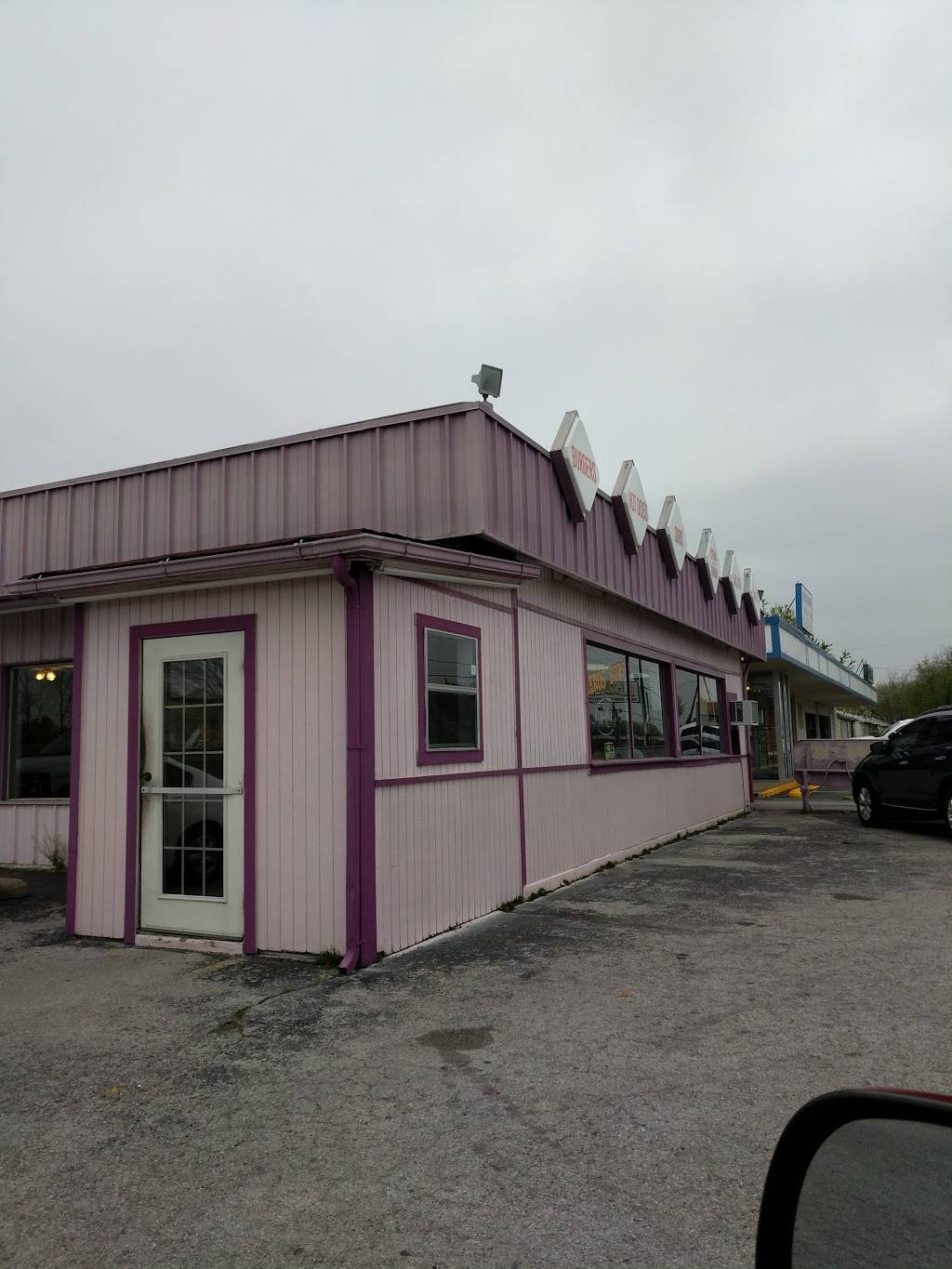 Heros Subs & Burgers | restaurant | 9518 E Pine St, Tulsa, OK 74115, USA | 9188341765 OR +1 918-834-1765