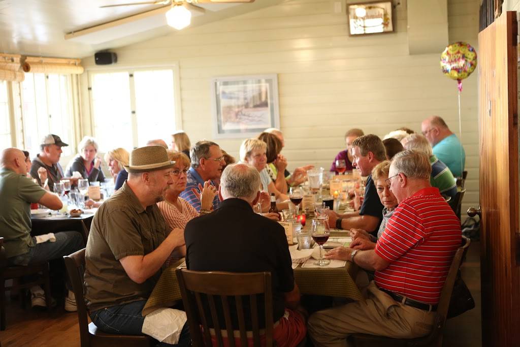 Fisher’s Club | restaurant | 425 Stratford St W, Avon, MN 56310, USA | 3203567372 OR +1 320-356-7372