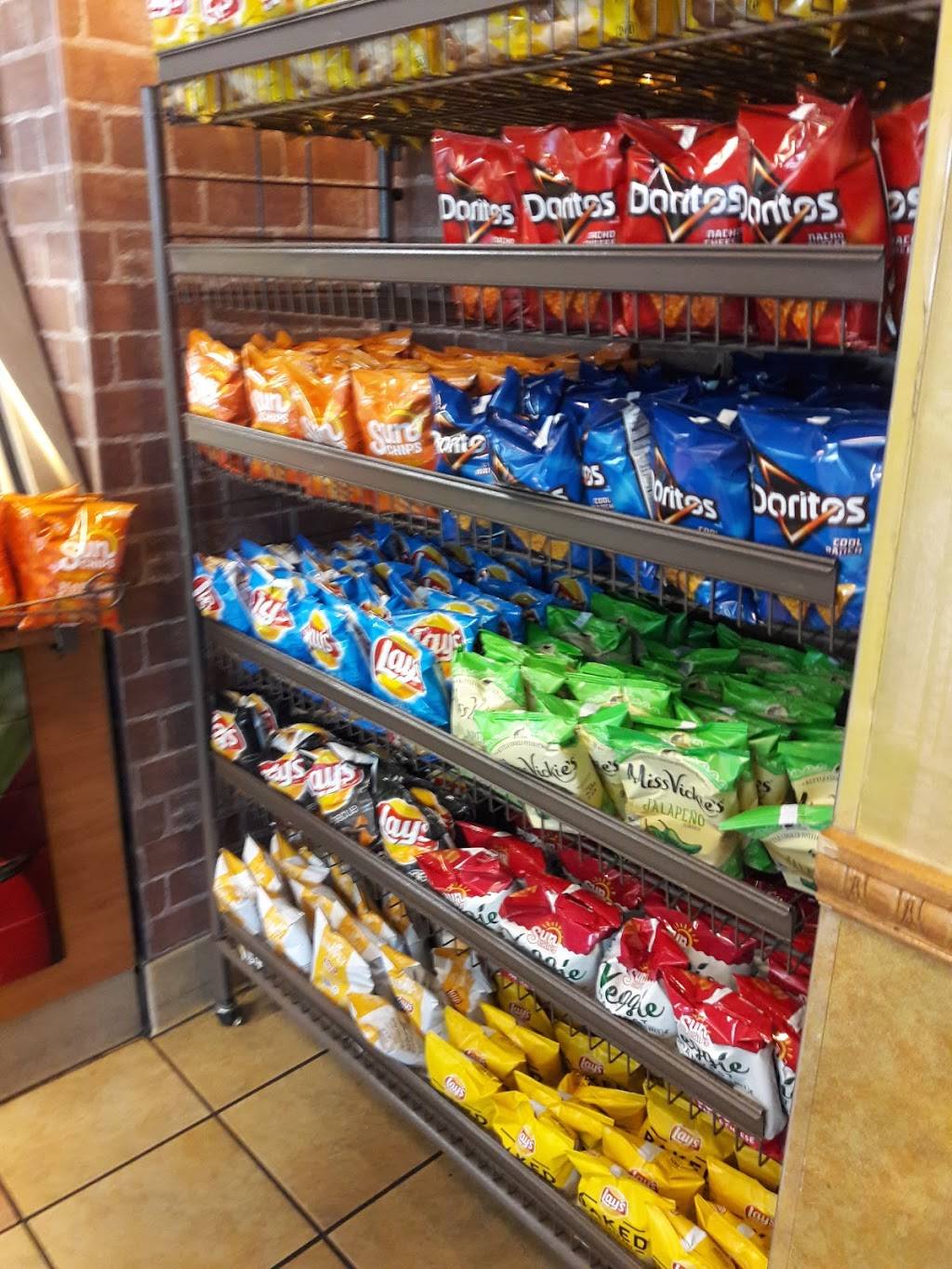 Subway | restaurant | 2122 W US-92, Auburndale, FL 33823, USA | 8639650536 OR +1 863-965-0536