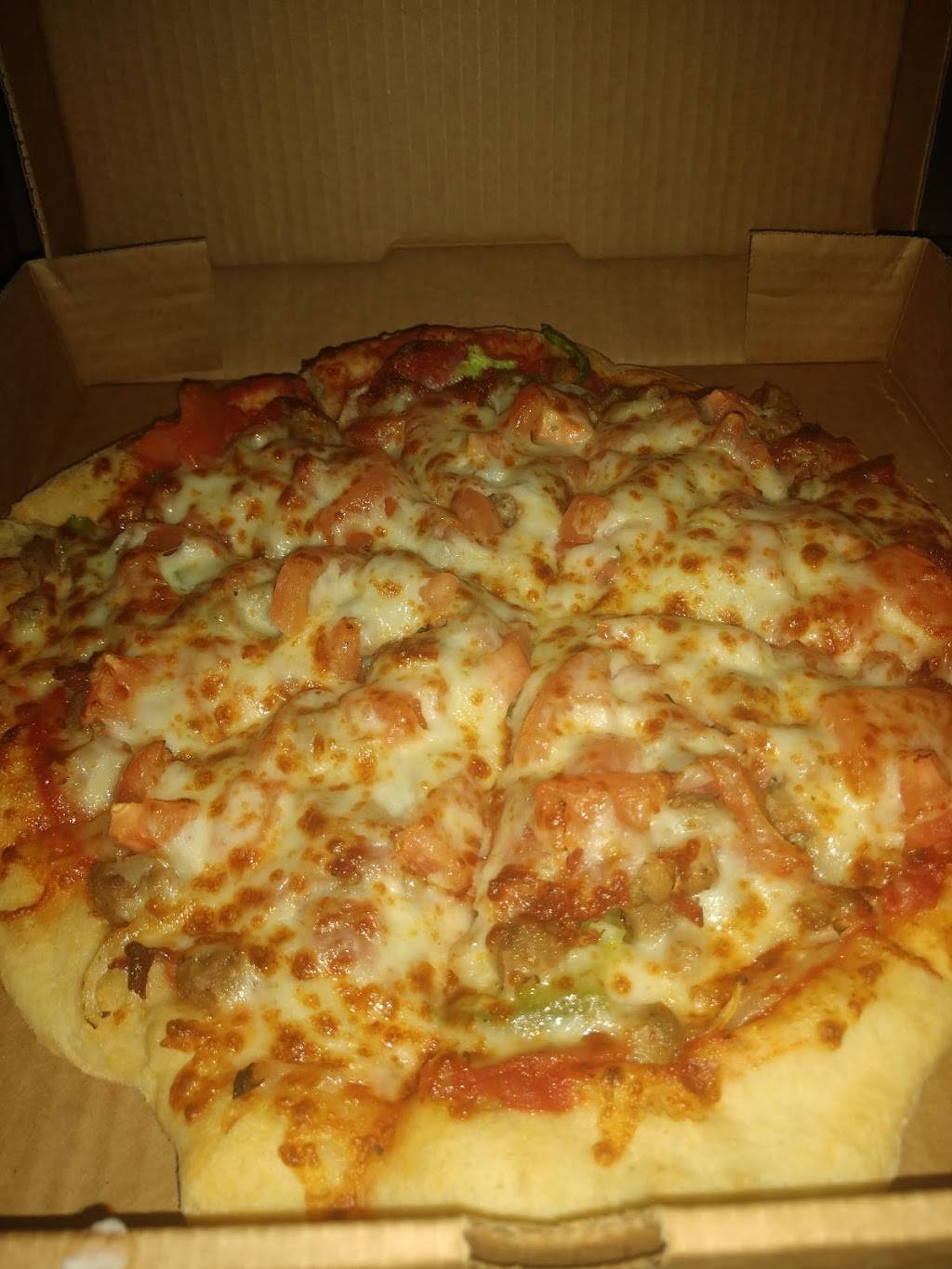 Motown Pizza | restaurant | 5202 US-31E, Westmoreland, TN 37186, USA | 6156447492 OR +1 615-644-7492