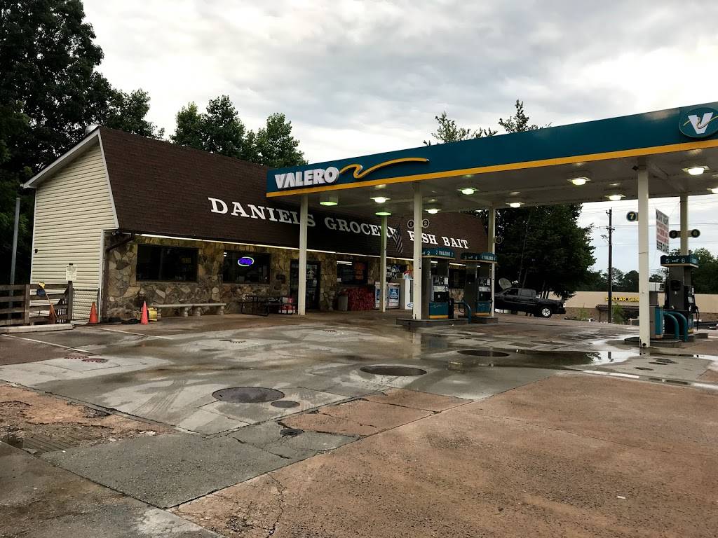 Daniels Grocery | restaurant | 2355 Pilgrim Mill Rd, Cumming, GA 30041, USA | 7708877052 OR +1 770-887-7052
