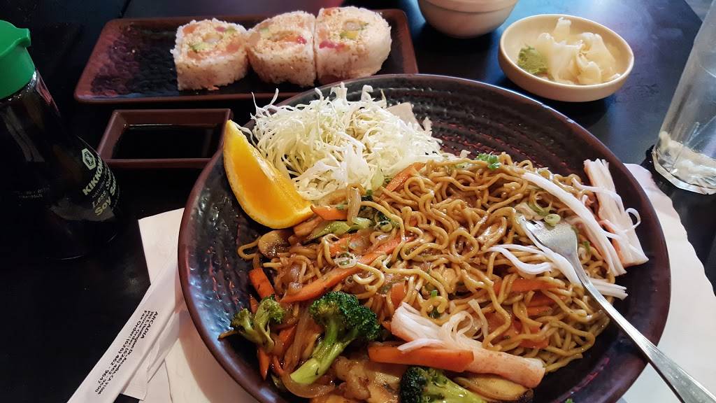 Maki & Sushi | restaurant | 302 E Huntington Dr, Arcadia, CA 91006, USA | 6264629600 OR +1 626-462-9600