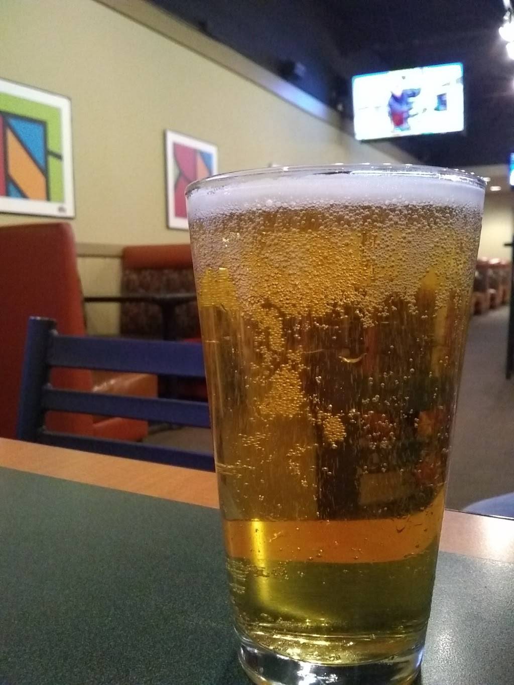 Round Table Pizza | meal delivery | 1271 E Calaveras Blvd, Milpitas, CA 95035, USA | 4082627822 OR +1 408-262-7822