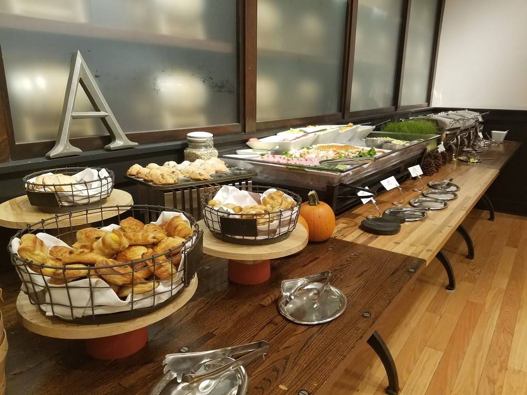 The Ashburn Restaurant | restaurant | 5300 N River Rd, Rosemont, IL 60018, USA | 8474474275 OR +1 847-447-4275