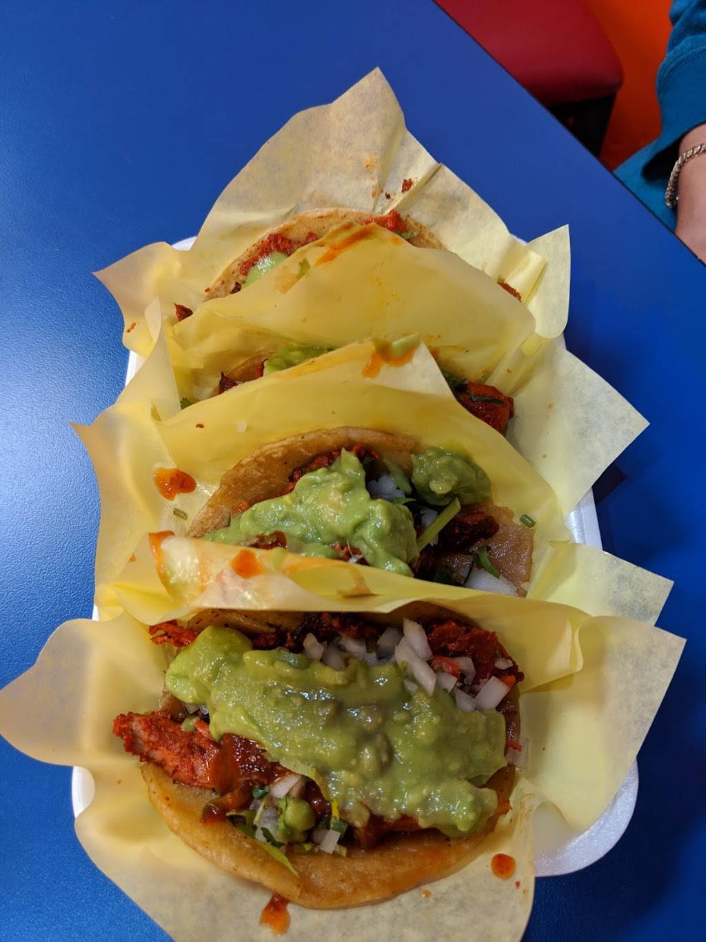 Taqueria Los Famosos | restaurant | 2220 E Plaza Blvd T-1, National City, CA 91950, USA | 6192592649 OR +1 619-259-2649