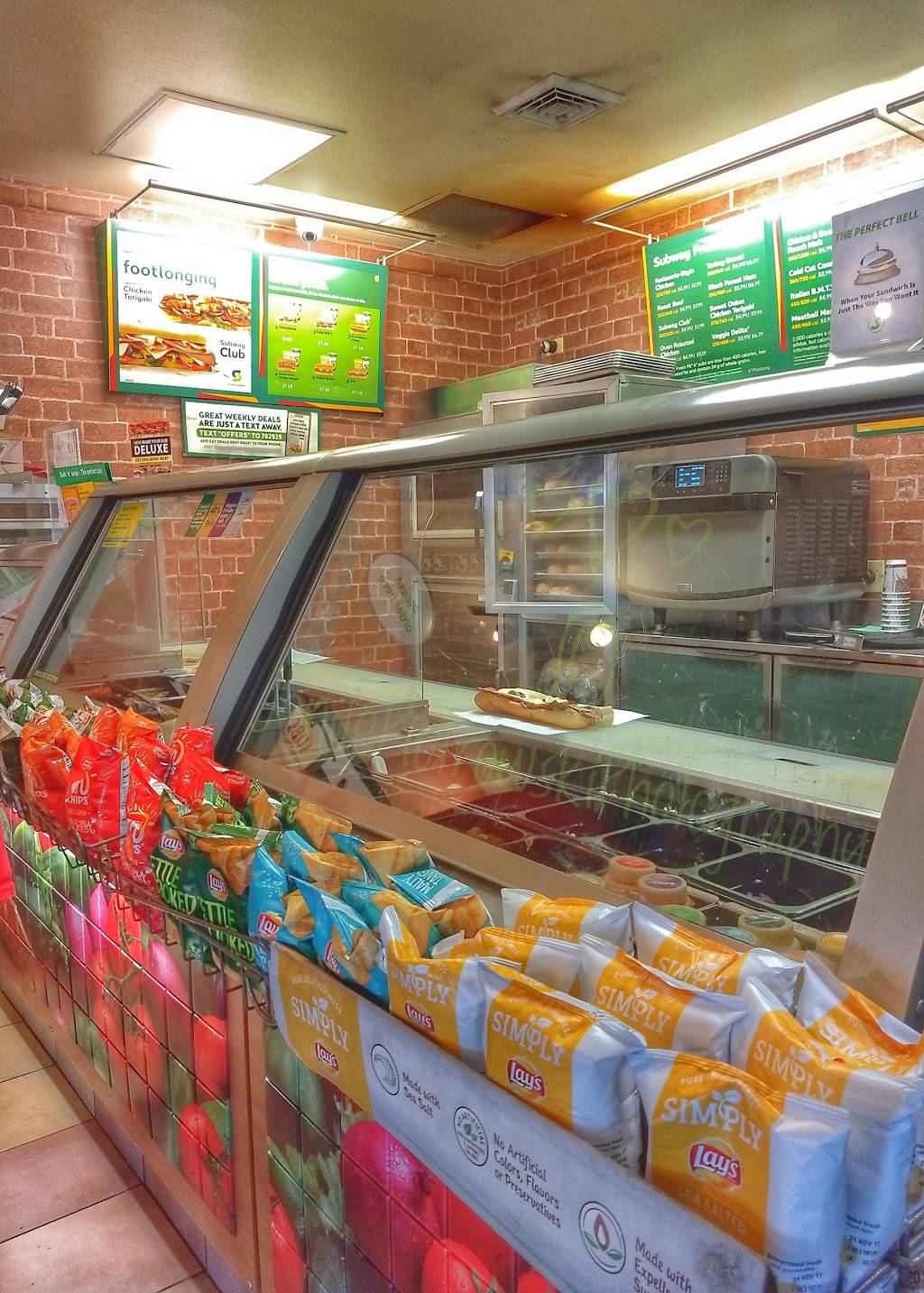 Subway | meal takeaway | 101 Willow Dr, Lochbuie, CO 80603, USA | 7206850228 OR +1 720-685-0228