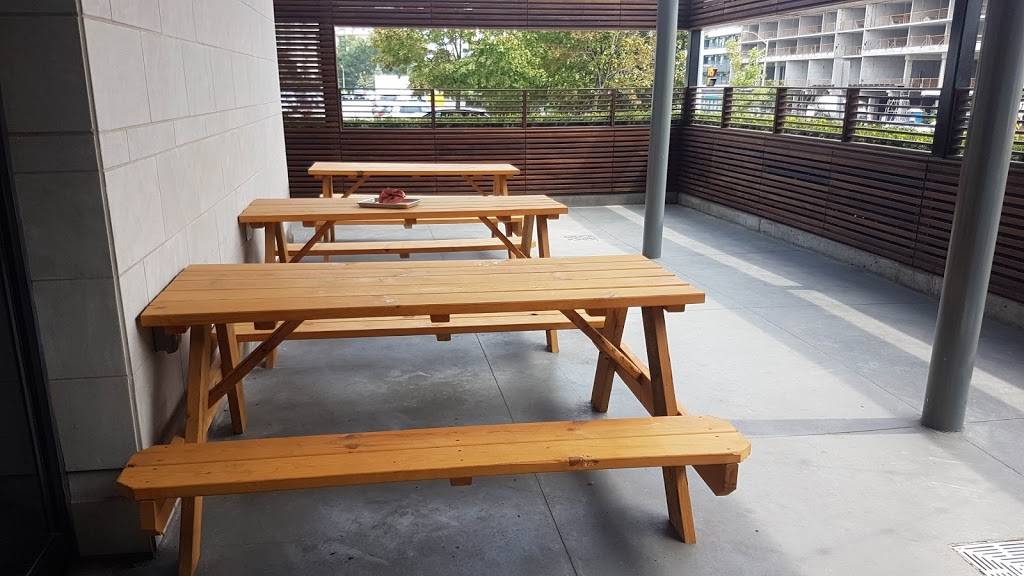 Beauty Barbecue & Smokehouse | restaurant | Bayview Village, South Parking Lot, 2901 Bayview Ave #300, North York, ON M2K 2S3, Canada | 6479436782 OR +1 647-943-6782