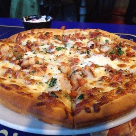 Ginos Italian | restaurant | 584 W Johnson St, Fond du Lac, WI 54935, USA | 9209069999 OR +1 920-906-9999