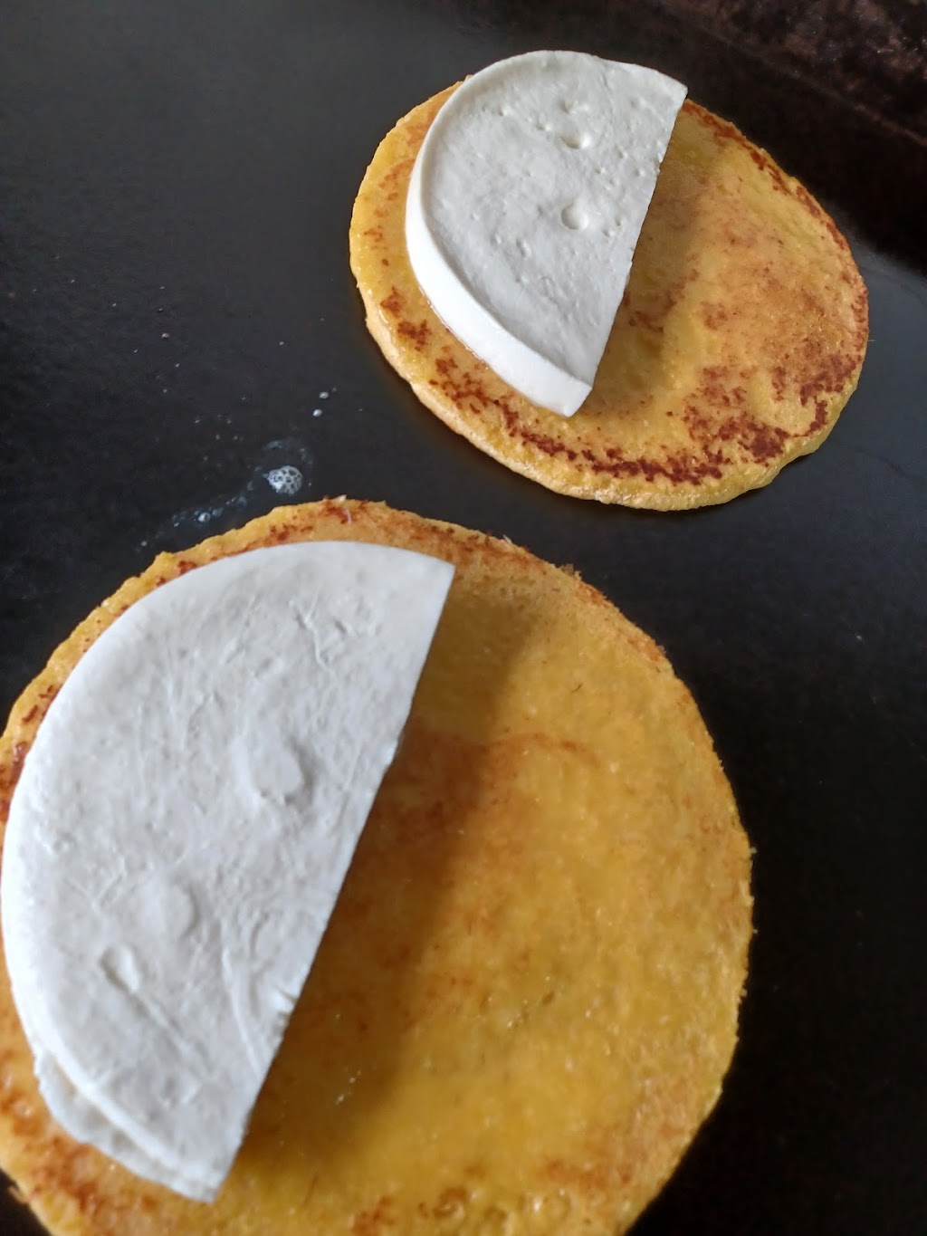 Cachapa La 33 | restaurant | 10201 NW 116th Way, Medley, FL 33178, USA | 7868360366 OR +1 786-836-0366