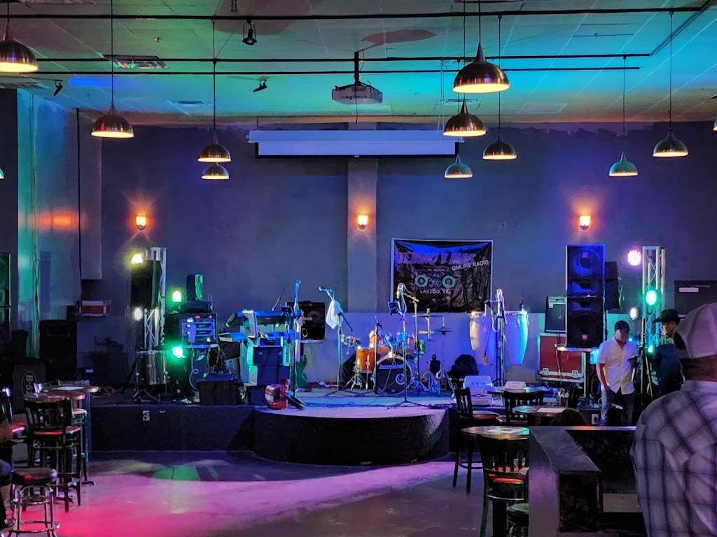 Hals Landing | restaurant | 6510 Arena Blvd, Laredo, TX 78041, USA | 9567274257 OR +1 956-727-4257