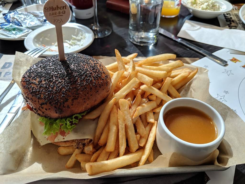 Rôtisserie St-Hubert | restaurant | 357 Boulevard Maloney O, Gatineau, QC J8P 3W1, Canada | 8196434419 OR +1 819-643-4419