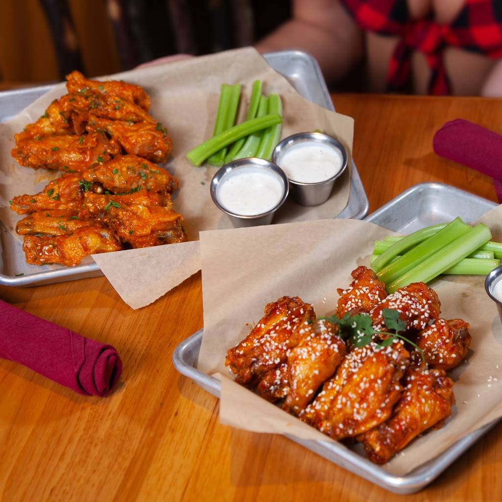 Twin Peaks Restaurant | restaurant | 702 Northwest Loop 410, San Antonio, TX 78216, USA | 2104477102 OR +1 210-447-7102