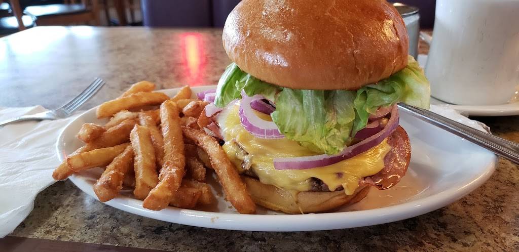 Uptown Coney Island | restaurant | 3917 Jackson Rd, Ann Arbor, MI 48103, USA | 7346655909 OR +1 734-665-5909