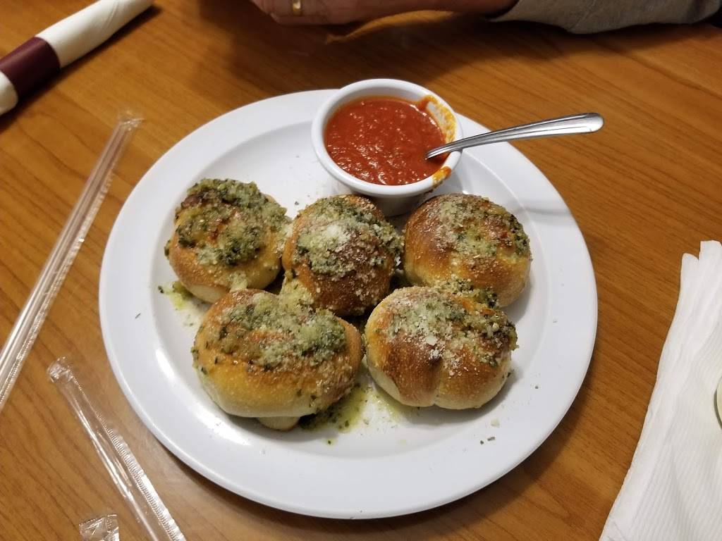 Marios Pizza & Restaurant | restaurant | 3653 Sunset Ave, Rocky Mount, NC 27804, USA | 2524519393 OR +1 252-451-9393