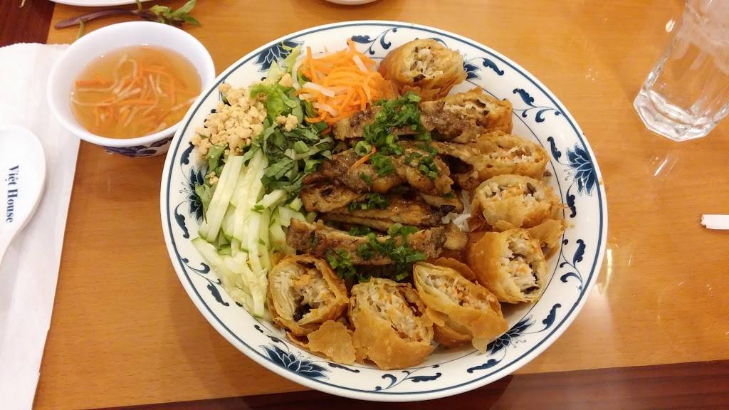 Viet House | restaurant | 11216 Lee Hwy, Fairfax, VA 22030, USA | 7039340923 OR +1 703-934-0923