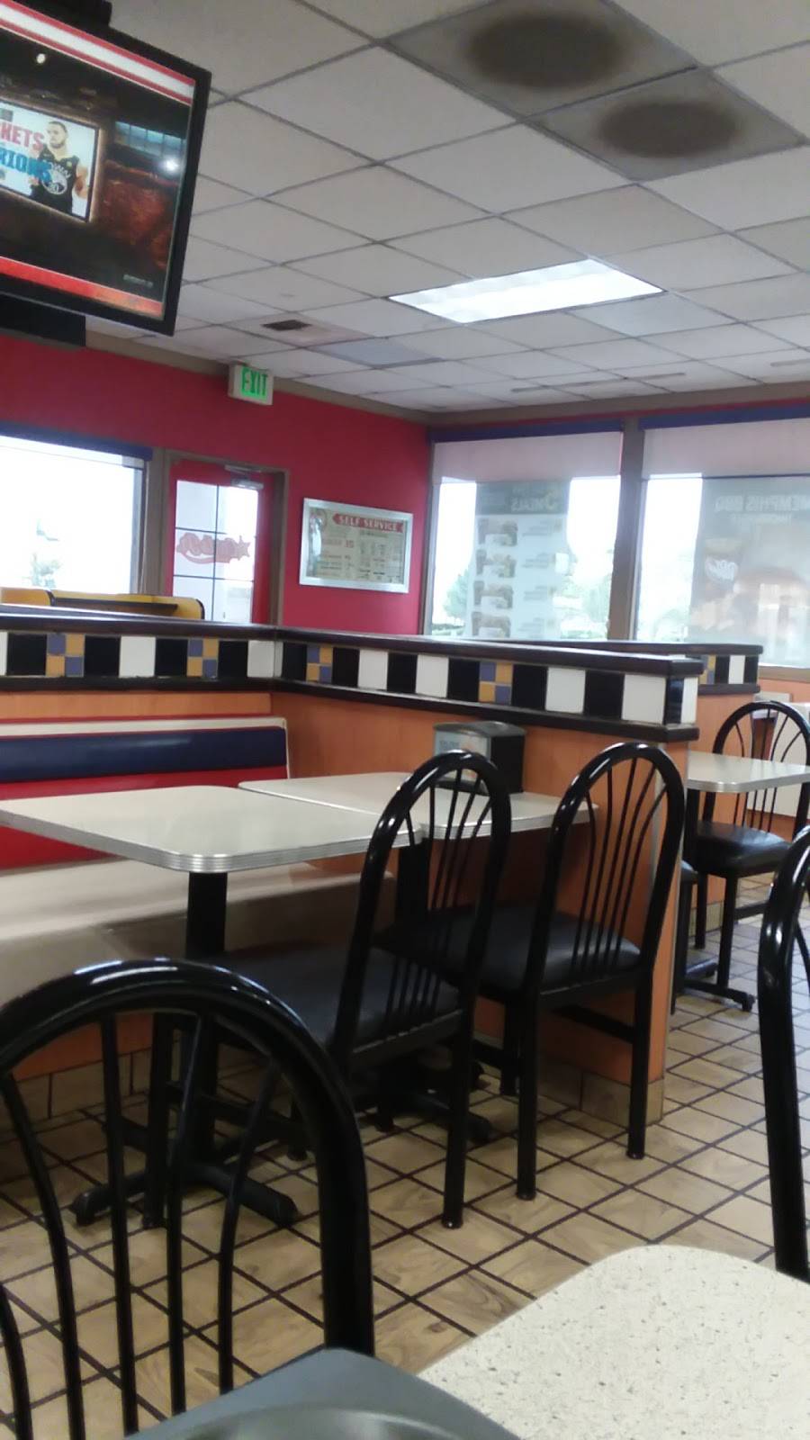 Carls Jr. | restaurant | 40375 Murrieta Hot Springs Rd, Murrieta, CA 92563, USA | 9514610348 OR +1 951-461-0348