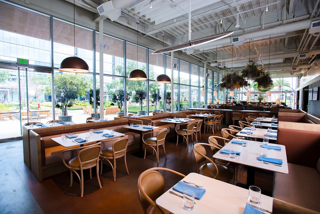 Solstice Seasonal Kitchen & Bar | restaurant | 18555 Jamboree Rd, Irvine, CA 92612, USA | 9492417088 OR +1 949-241-7088