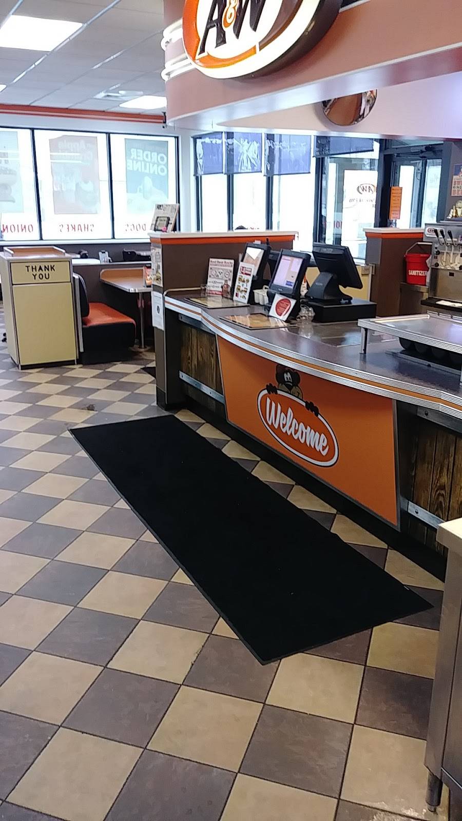 A&W Restaurant | restaurant | 510 S Monroe Ave, Green Bay, WI 54301, USA | 9204374725 OR +1 920-437-4725