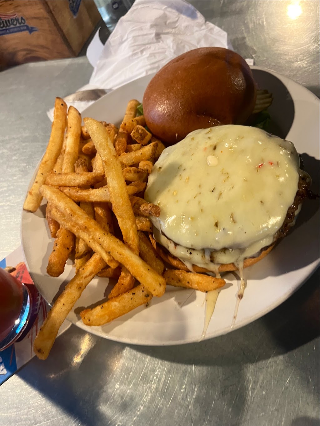 Brewers Restaurant & Sports Bar | restaurant | 2191 E 32nd St, Yuma, AZ 85365, USA | 9283417989 OR +1 928-341-7989