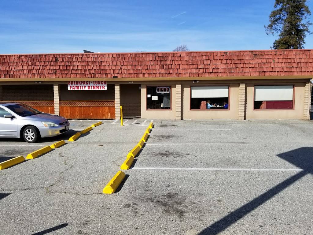 Georges Grill | restaurant | 480 Tres Pinos Rd, Hollister, CA 95023, USA | 8316359020 OR +1 831-635-9020