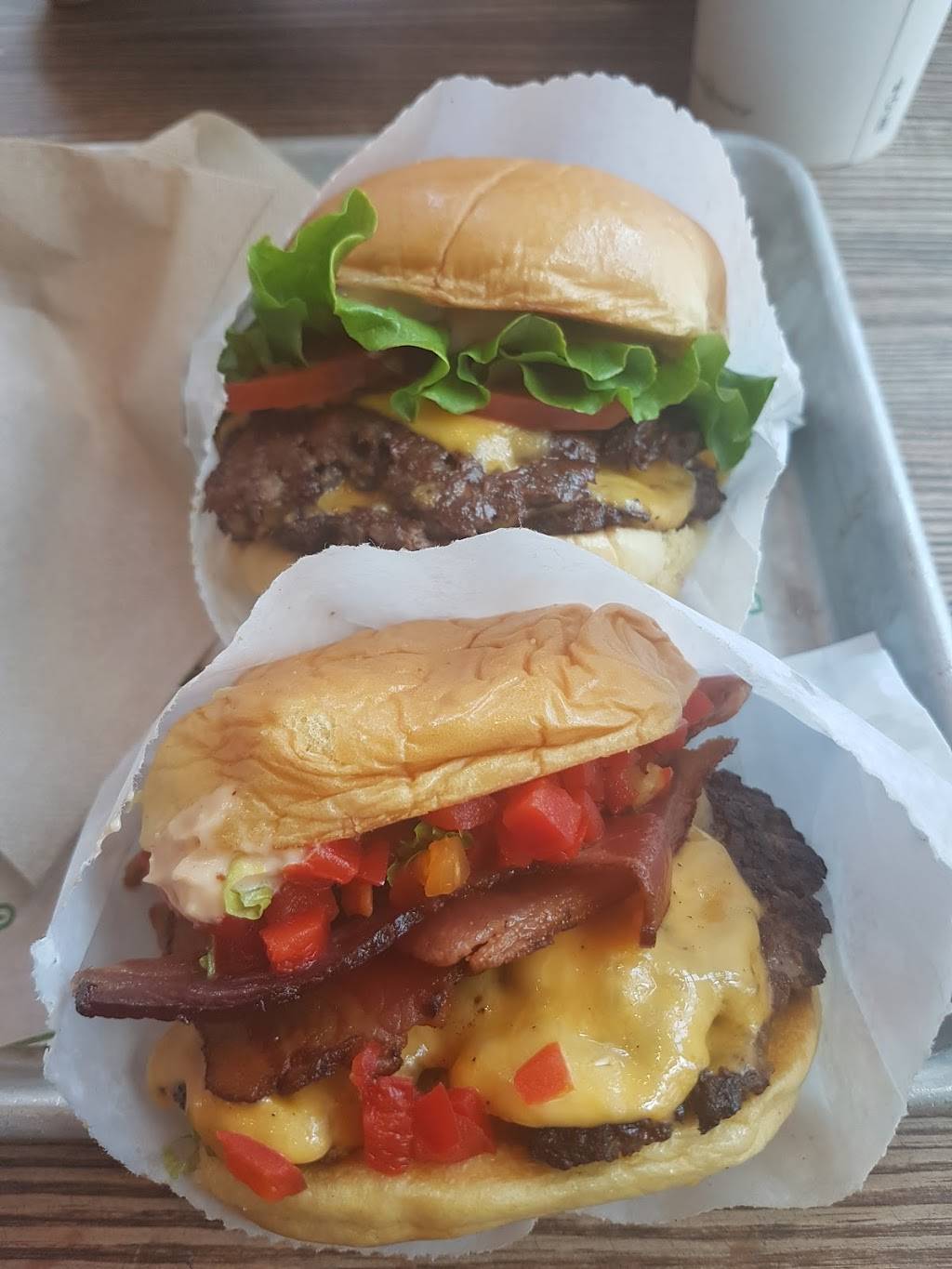 Shake Shack | restaurant | 6201 Hollywood Blvd, Los Angeles, CA 90028, USA | 3235937763 OR +1 323-593-7763