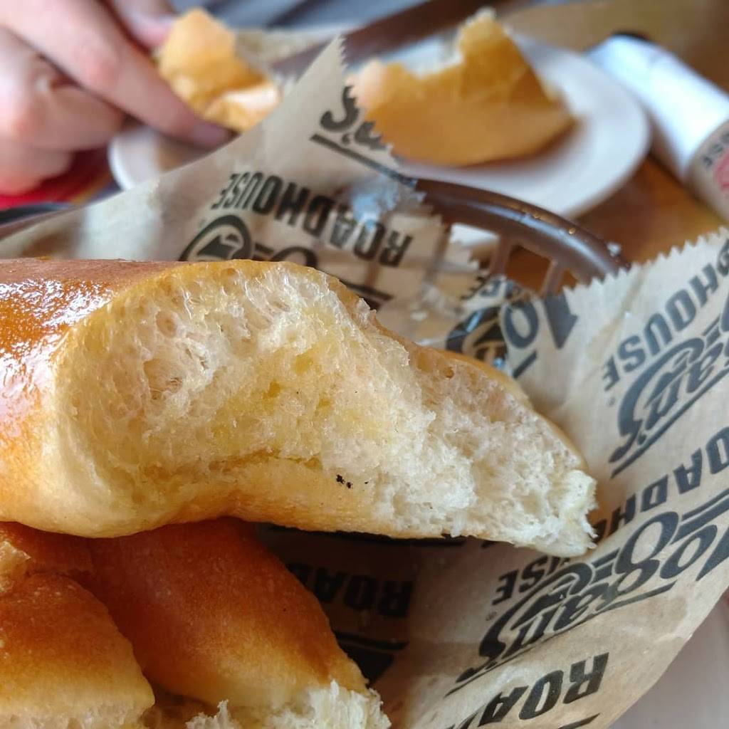 Logans Roadhouse | restaurant | 240 Conference Center Dr E, Peoria, IL 61611, USA | 3096983150 OR +1 309-698-3150