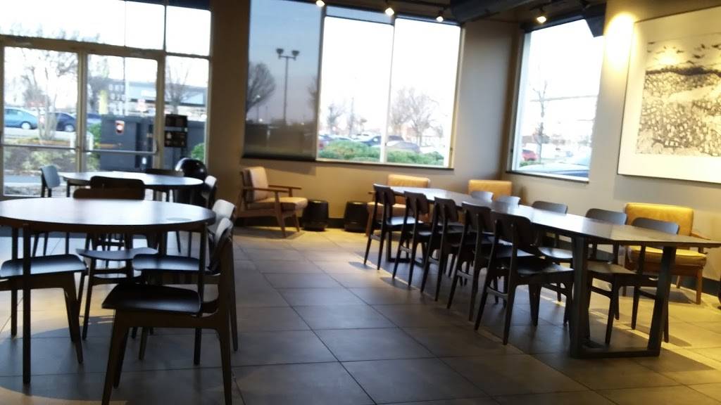 Starbucks | cafe | 1699 Carl D. Silver Pkwy, Fredericksburg, VA 22401, USA | 5409405249 OR +1 540-940-5249
