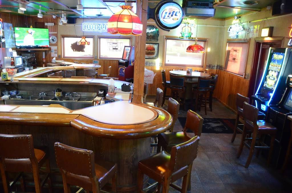 Do-Dodge-Inn | restaurant | 1339 Menomonie St, Eau Claire, WI 54703, USA | 7158329480 OR +1 715-832-9480