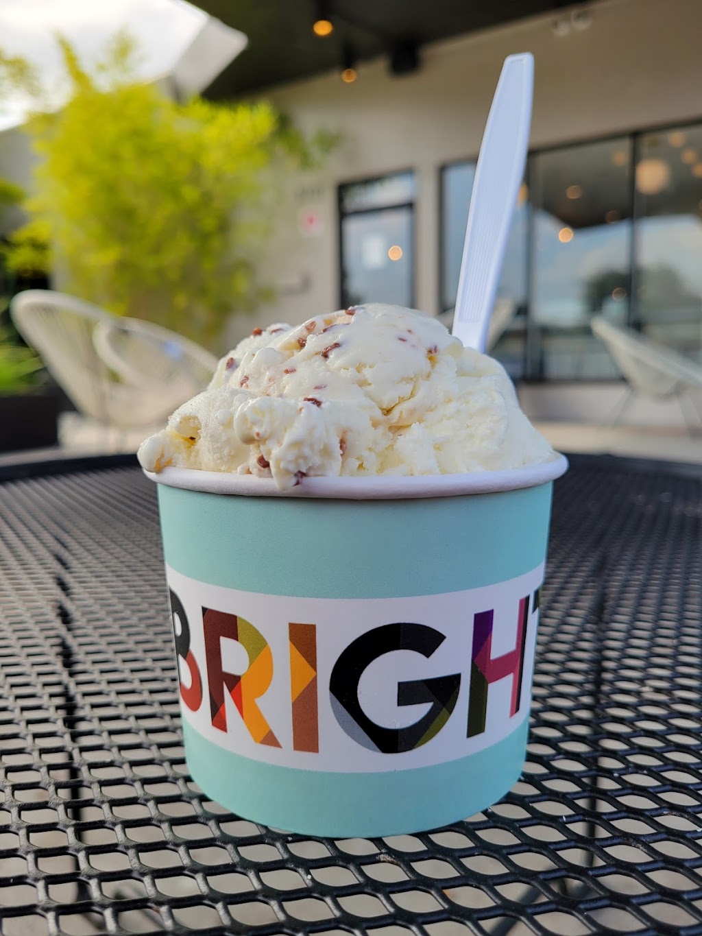 Bright Ice Scoop Shop | restaurant | 3701 5th Ave N, St. Petersburg, FL 33713, USA | 7272895438 OR +1 727-289-5438