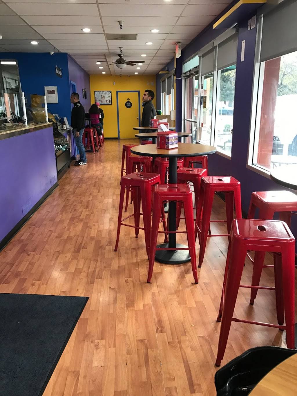 Ikes Lair of Redwood City | meal takeaway | 2655 Broadway, Redwood City, CA 94063, USA | 6503652200 OR +1 650-365-2200