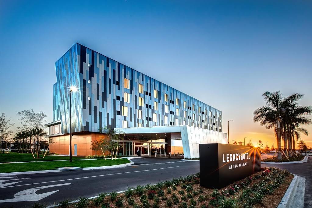 Icon Eatery & Bar | restaurant | 5450 Bollettieri Blvd, Bradenton, FL 34210, USA | 9412451900 OR +1 941-245-1900