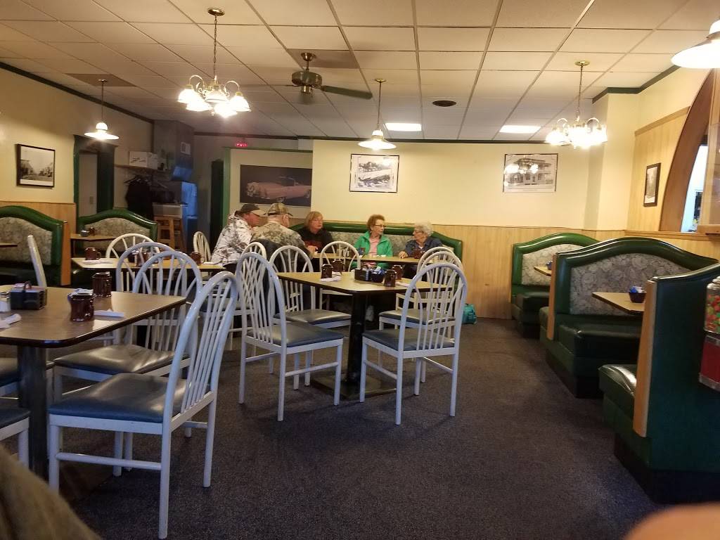 Corner Café | restaurant | 30 W Main St, Belleville, WI 53508, USA | 6084241714 OR +1 608-424-1714