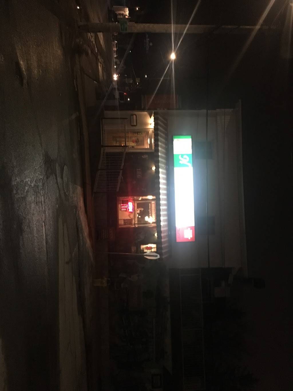 Il Vagabondo Restaurant | restaurant | 186 Barrette St, Vanier, ON K1L 8A1, Canada | 6137494877 OR +1 613-749-4877