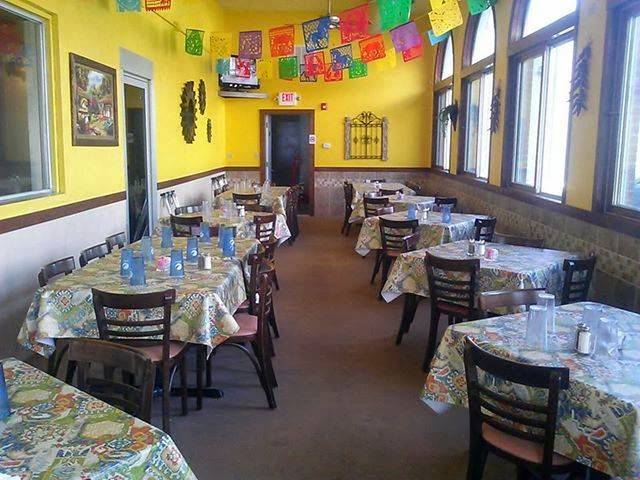 La Siesta | restaurant | 180 Kennedy Dr, Bradley, IL 60915, USA | 8159390074 OR +1 815-939-0074