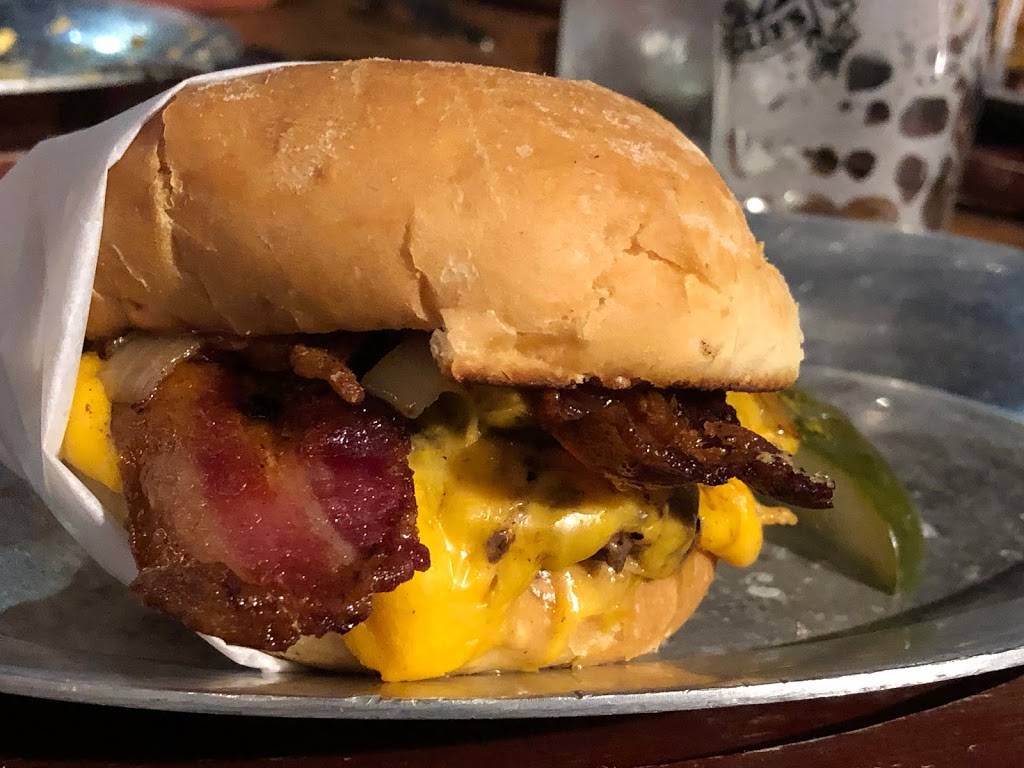 Rock & Reillys USC Village | restaurant | 3201 S Hoover St #1810, Los Angeles, CA 90007, USA | 2135365584 OR +1 213-536-5584