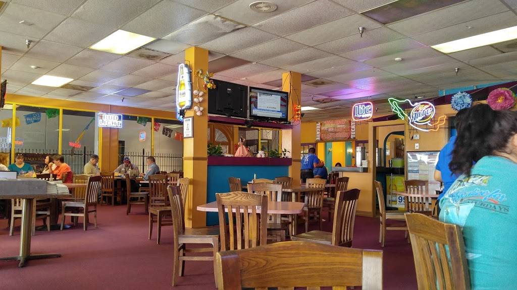 Elenas | restaurant | 6290 Phelan Blvd, Beaumont, TX 77706, USA | 4098612800 OR +1 409-861-2800