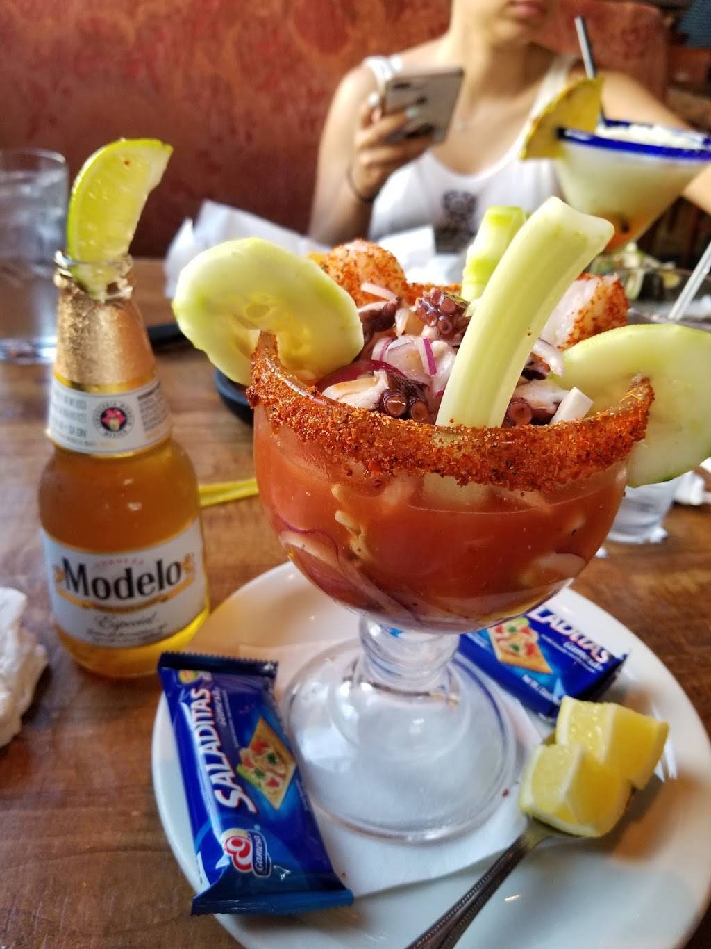 Limón y Sal | restaurant | 598 E Main St, Ventura, CA 93001, USA | 8056283868 OR +1 805-628-3868