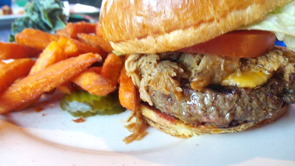 Cabin Whiskey and Grill | restaurant | 9868 W Northern Ave, Peoria, AZ 85345, USA | 6237725974 OR +1 623-772-5974