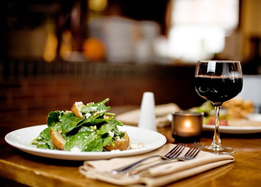 Ellas | restaurant | 3136 Cranberry Hwy, East Wareham, MA 02538, USA | 5087593600 OR +1 508-759-3600