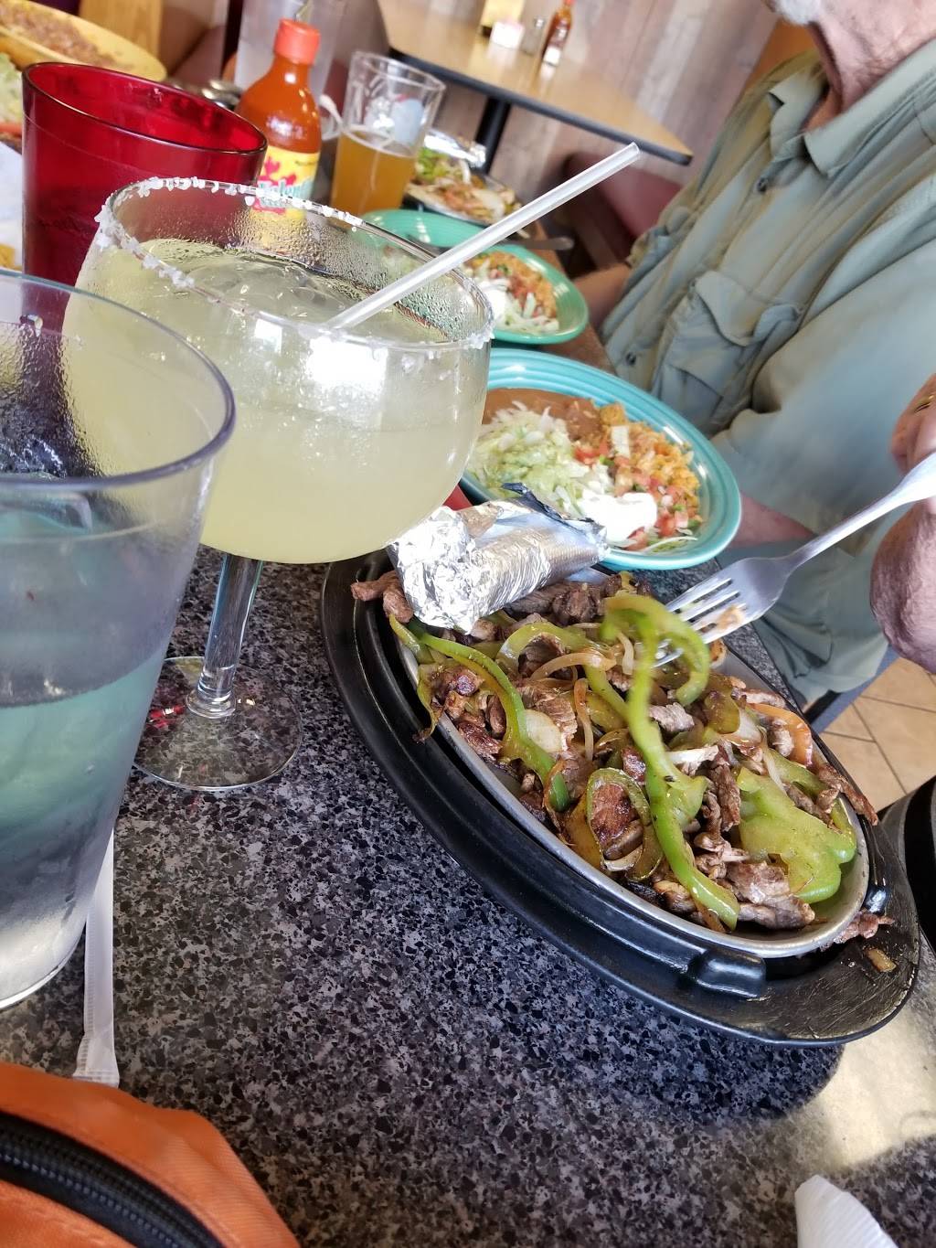 El Sombrero Mexican Restaurant | restaurant | 1801 W Elm St, Lebanon, MO 65536, USA | 4175880279 OR +1 417-588-0279