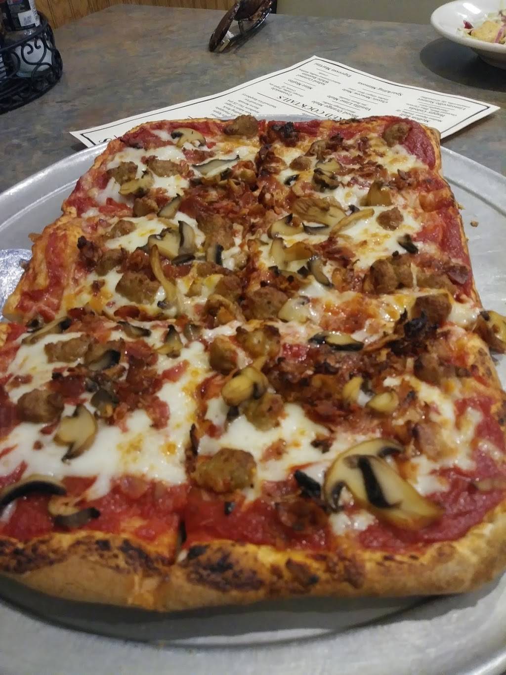 Giannillis II Restaurant & Lounge | restaurant | 4816 State St #30, Greensburg, PA 15601, USA | 7248325600 OR +1 724-832-5600