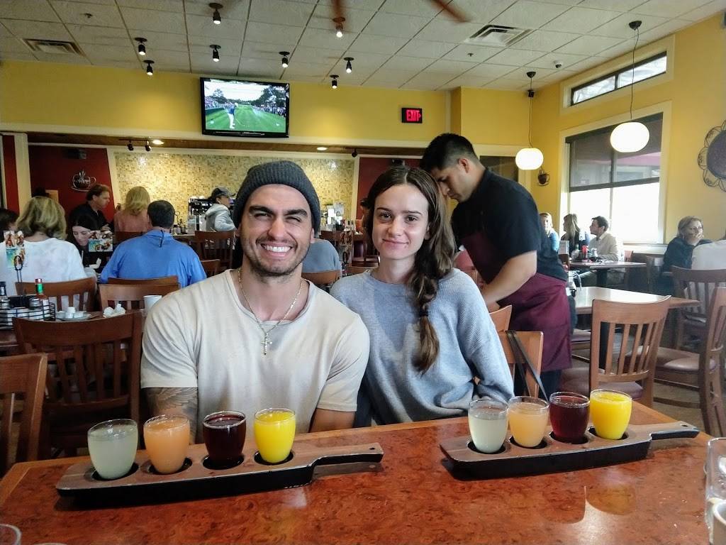 The Broken Yolk Cafe | restaurant | 101 S Las Posas Rd, San Marcos, CA 92078, USA | 7604719655 OR +1 760-471-9655