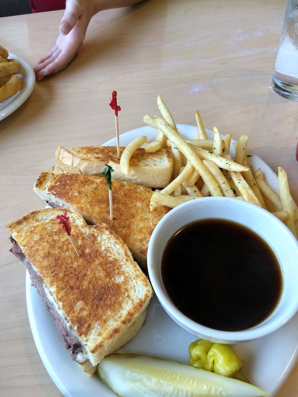 Hunnys Cafe | restaurant | 31253 Riverside Dr, Lake Elsinore, CA 92530, USA | 9512454548 OR +1 951-245-4548